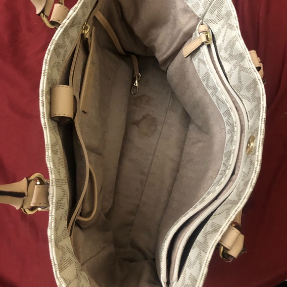 Michael Kors purse - Picture 2 of 3